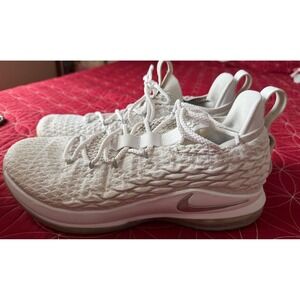 Nike LeBron 15 Low White Metallic Silver Basketball Shoes AO1755-100 Mens